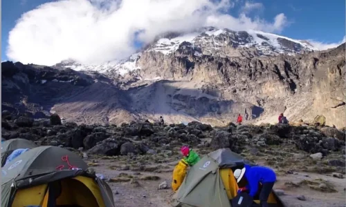 Camp-de-cabanes Machame
