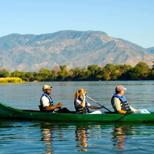 Excursion en Canoë sur le Lac Manyara