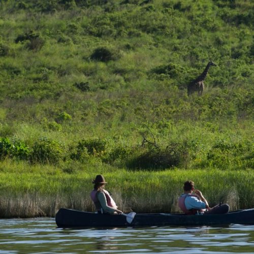 Faire du canoë sur les lacs Momella Arusha NP