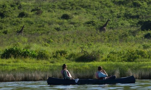Faire du canoë sur les lacs Momella