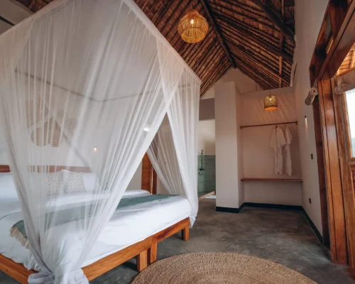 Foot on Africa Safari lodge
