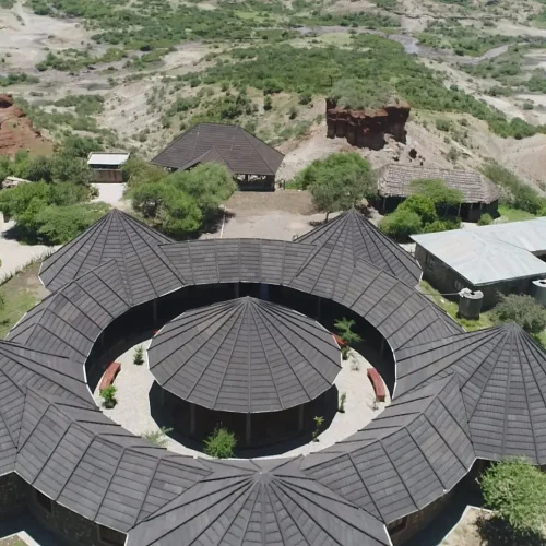 Gorge-olduvai-vue-aerienne-reconstituee