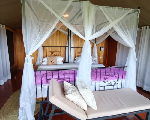 Intimate_Serengeti_camp