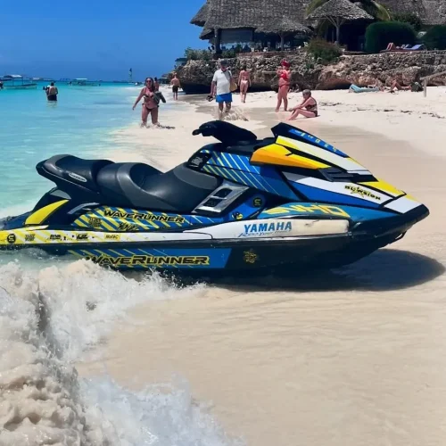Jet Ski le long des plages de Zanzibar