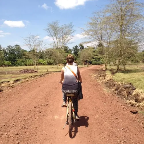 Lac-Manyara-vue-velo