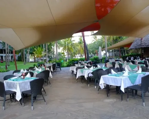 Salle à manger du Voyager Beach Resort