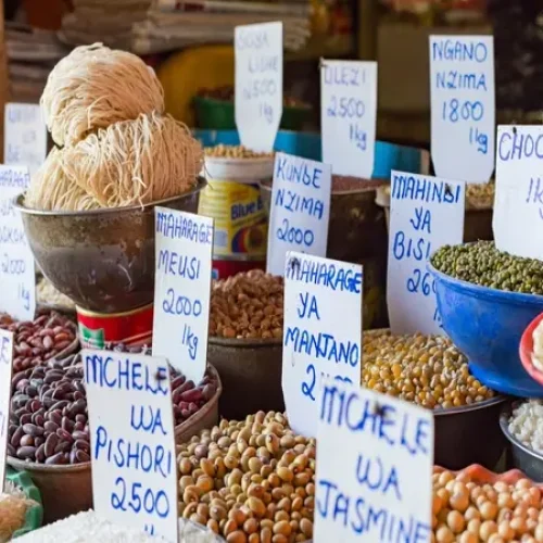Stands de plats swahili à Zanzibar