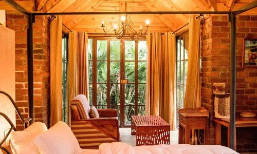 Under The Shade_Lodge