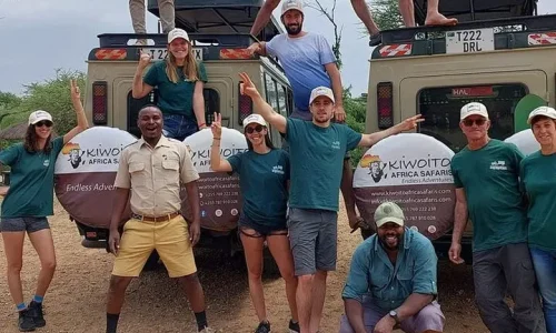 célébration pendant le safari avec le guide Kiwoito Africa Safaris