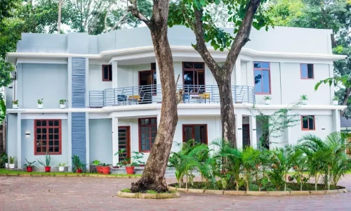 front area kerama silent lodge
