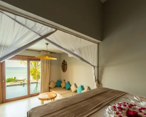 legendary-zanzibar-beach-resort-beach-front-suite-bed