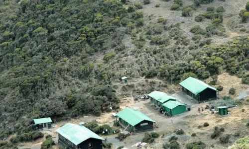 vue aérienne de la cabane de Miriakamba