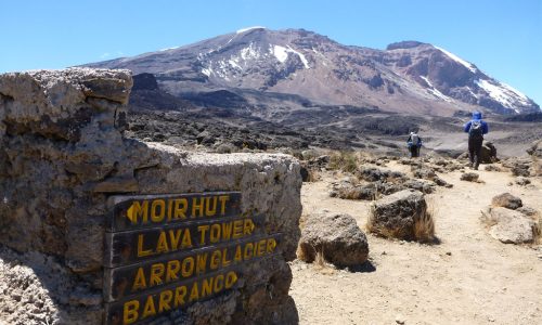 moir-hut-sign