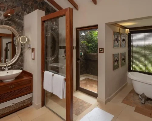 ngorongoro oldeani mountain lodge salle de bain