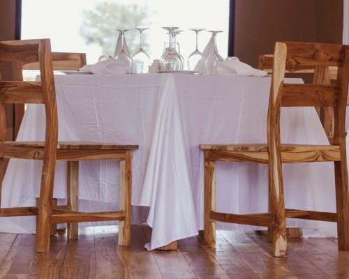serengeti-luxury-dining-rustic-wooden-furniture