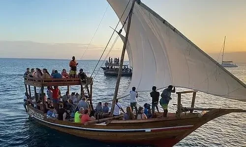 traditional-dhow-sailing-zanzibar