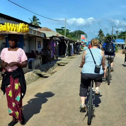 vélo en campagne karatu